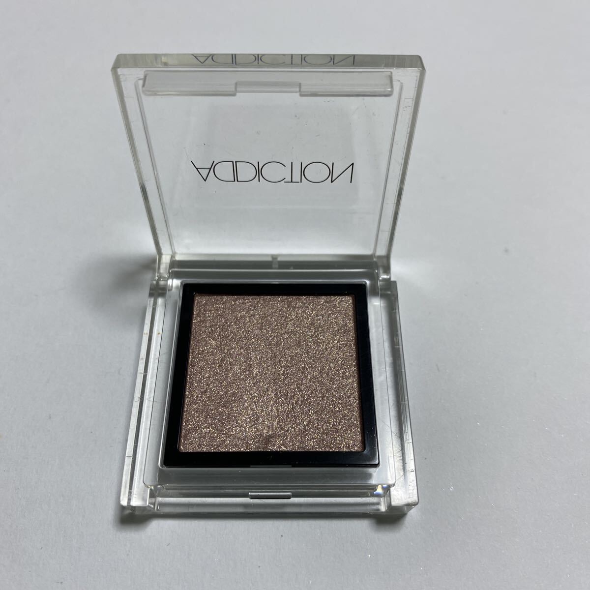 アディクション　ザ アイシャドウ　021 Love Affair アイカラー