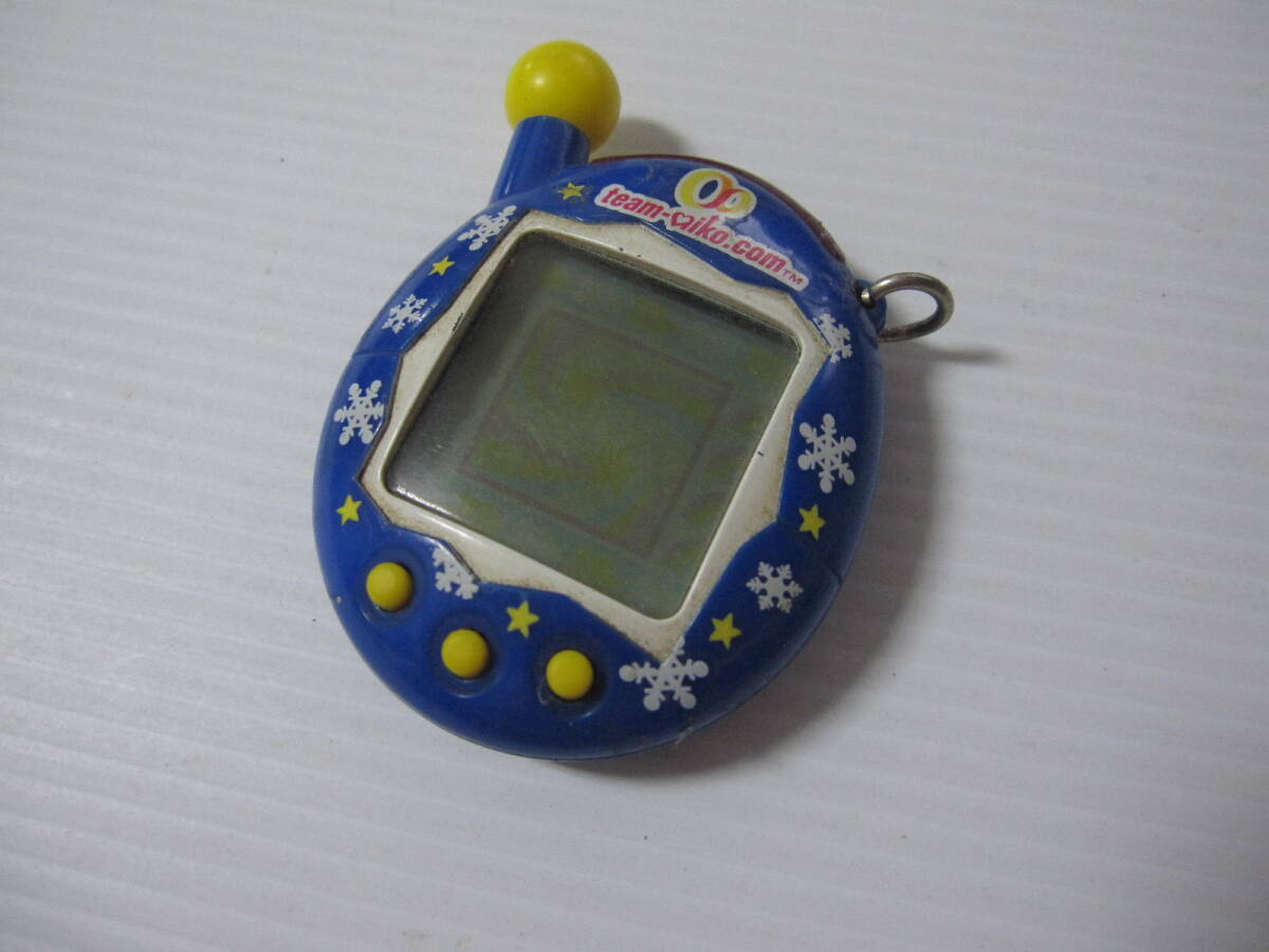 【超レア！】BANDAI「超じんせーエンジョイ! たまごっちプラス + Team-Aikoカラーバージョン 本体のみ 電池切ジャンク /当時物 上村愛子
