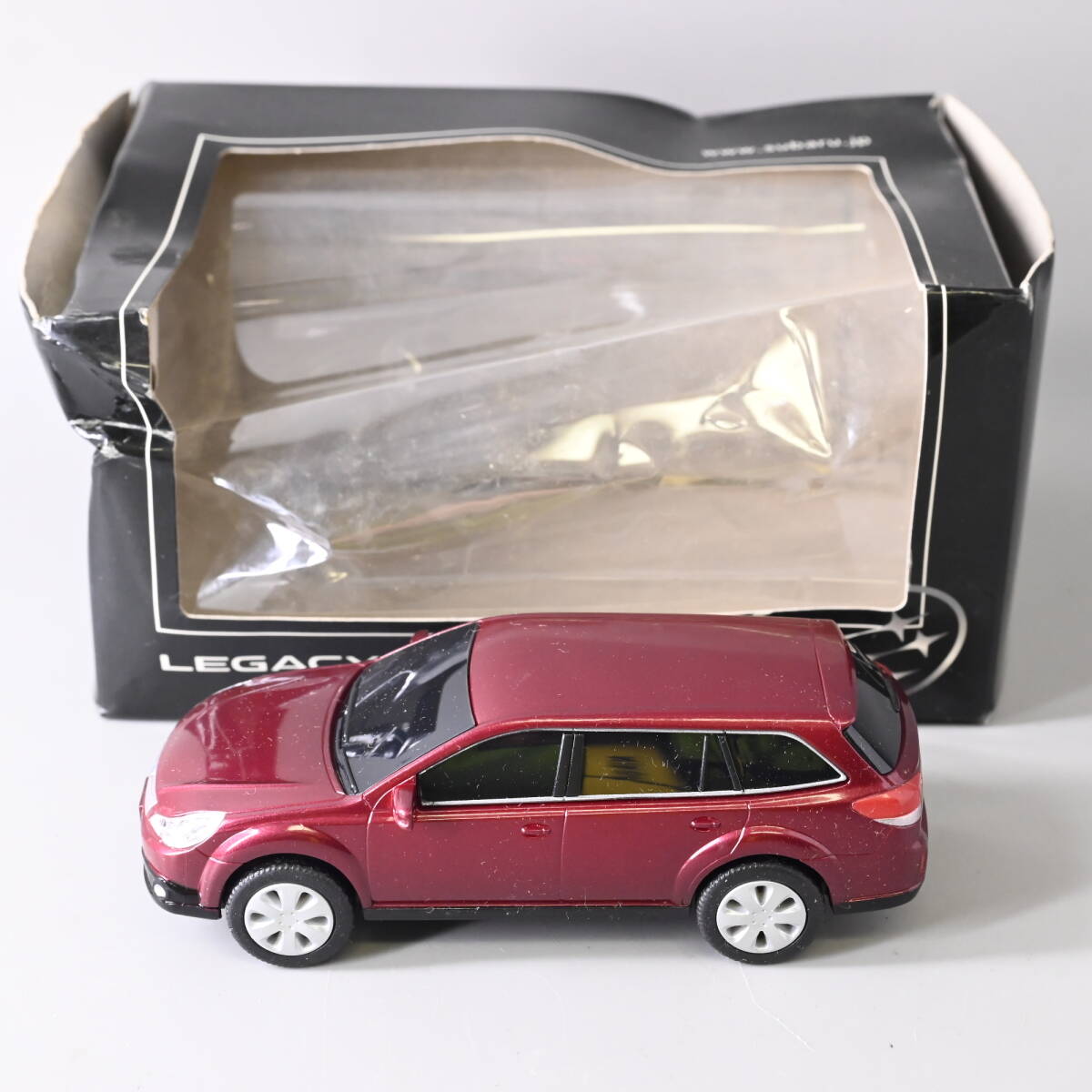 112604 1/43 スバル レガシー アウトバック SUBARU LEGACY OUTBACK ミニカー モデルカー えんじ色 レッド 赤系 外箱傷み