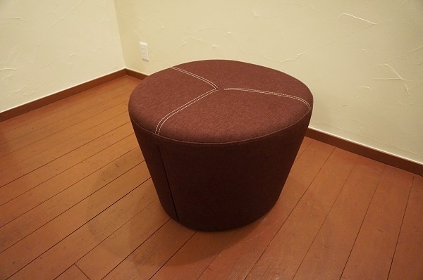 美品 NISIA STOOL ニーシャ ラウンジ ストーン スツール FLYMEe ソファ オットマン 椅子 イス チェア / 北欧 actus idee cassina BoConcept