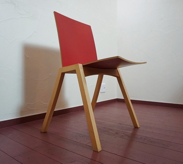 Scandinaviandesign stackable wooden chair designed by Susanne Fossgreen FIRMANI Holland / vitra cassina artek アアルト idee actus