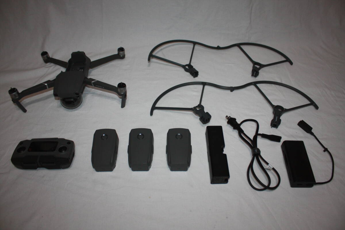DJI　MAVIC 2 PRO + RC1A　美品　ドローン　コントローラー　他付属品　(検索：ファントム、空撮、ビデオカメラ、一眼レフカメラ、PXW-)