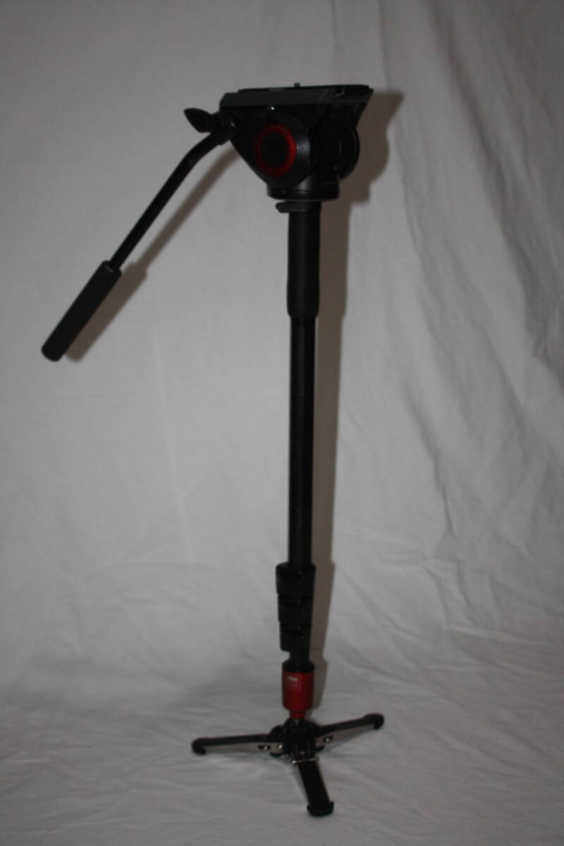 Manfrotto　560B-1　ビデオ一脚 自立型　ソフトケース付き　(検索：マンフロット、ビデオ三脚、モノポッド、業務用ビデオカメラ、Libec)