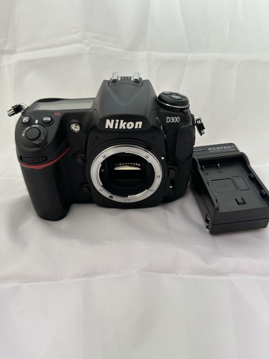 ★美品★ニコン Nikon D300 ボディ 付属品充電器付き　きれい　＃８２７０３★