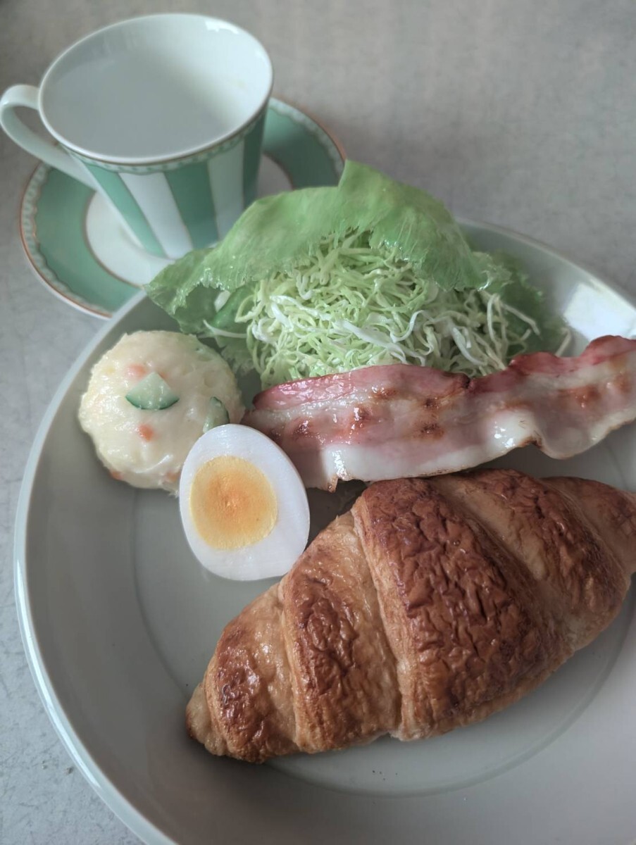 【まいづる食品サンプル】クロワッサン　ポテトサラダ　ベーコン　ゆで卵　キャベツ　レタス　まとめ売り　F-15