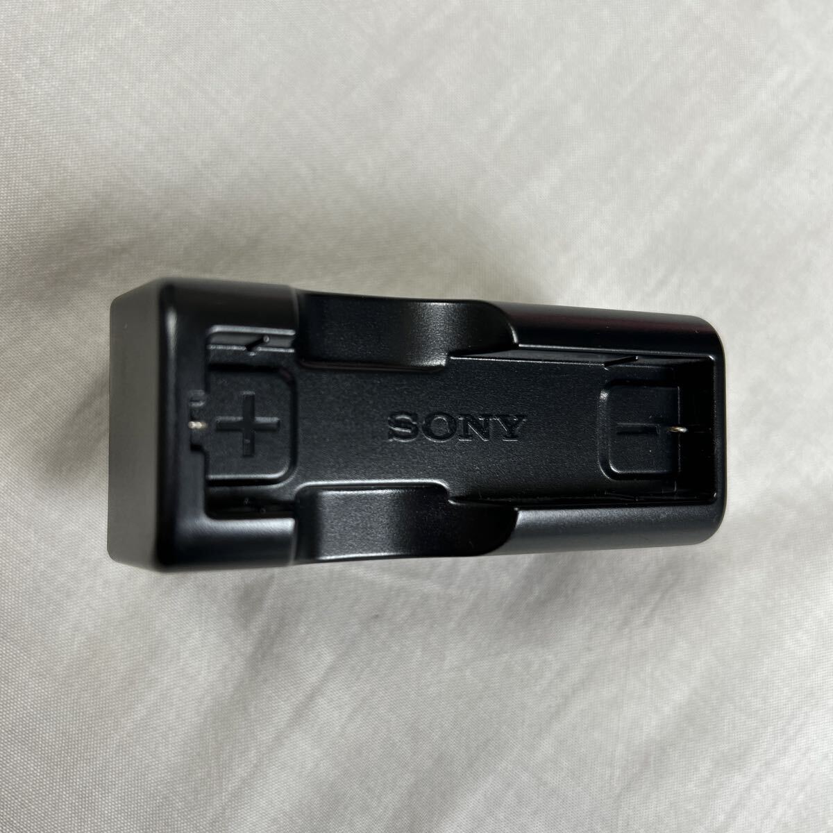 SONY Ni-Cd BATTERY CHARGER BC-7DD