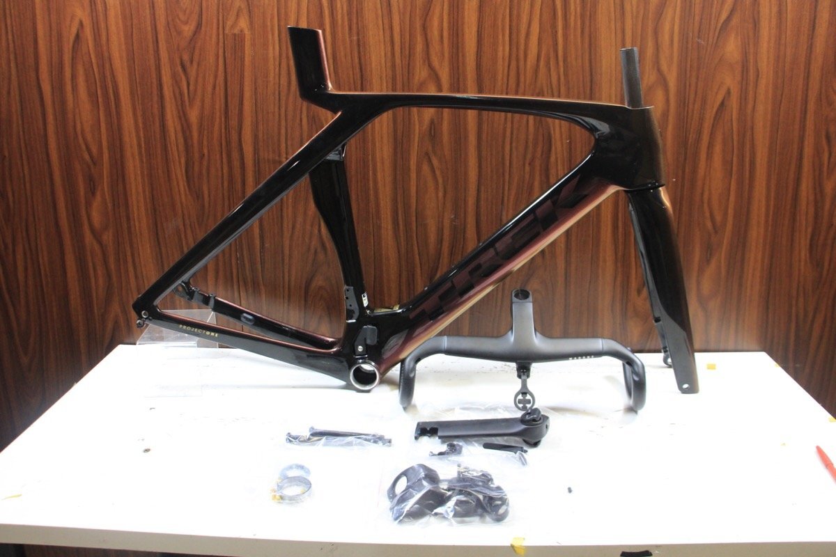 □□□TREK トレック MADONE SLR Gen7 project one Axinite Flip カーボンフレーム 2024年 56size 超美品