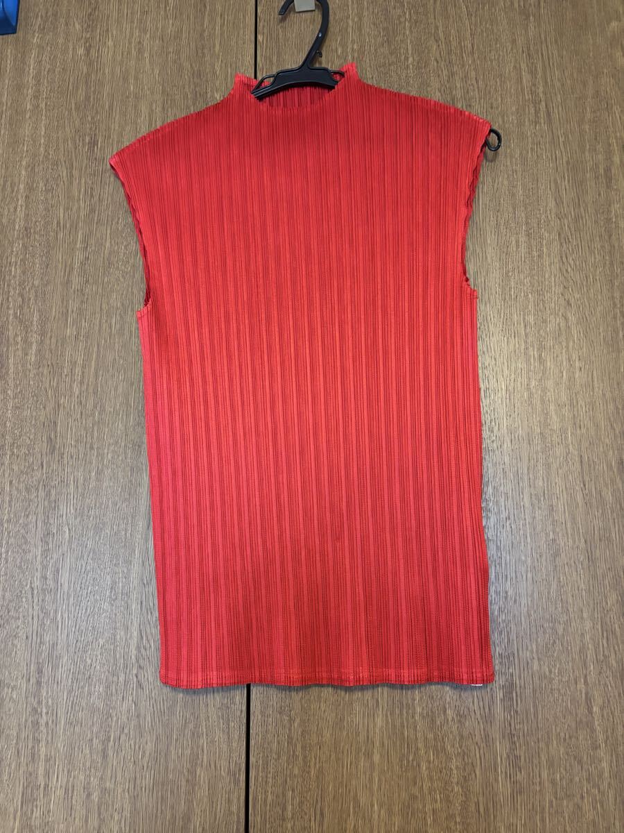 新品 未使用 PLEATS プリーツ トップス日本製