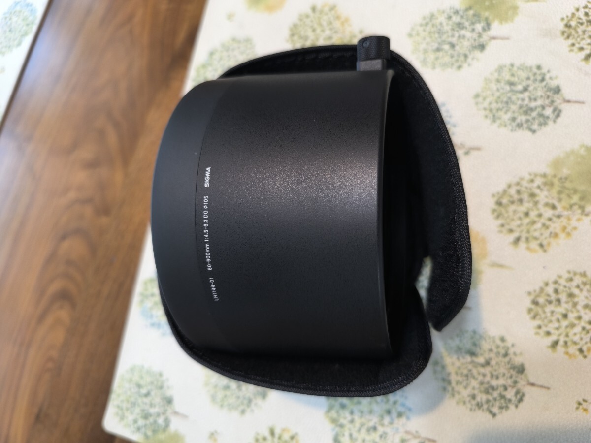 シグマ　Sigma 純正品 LENS HOOD レンズ　フード　LH1144-02 60-600mm F4.5-6.3 DG DN OS HSM Sports　専用　フードキャップ付き