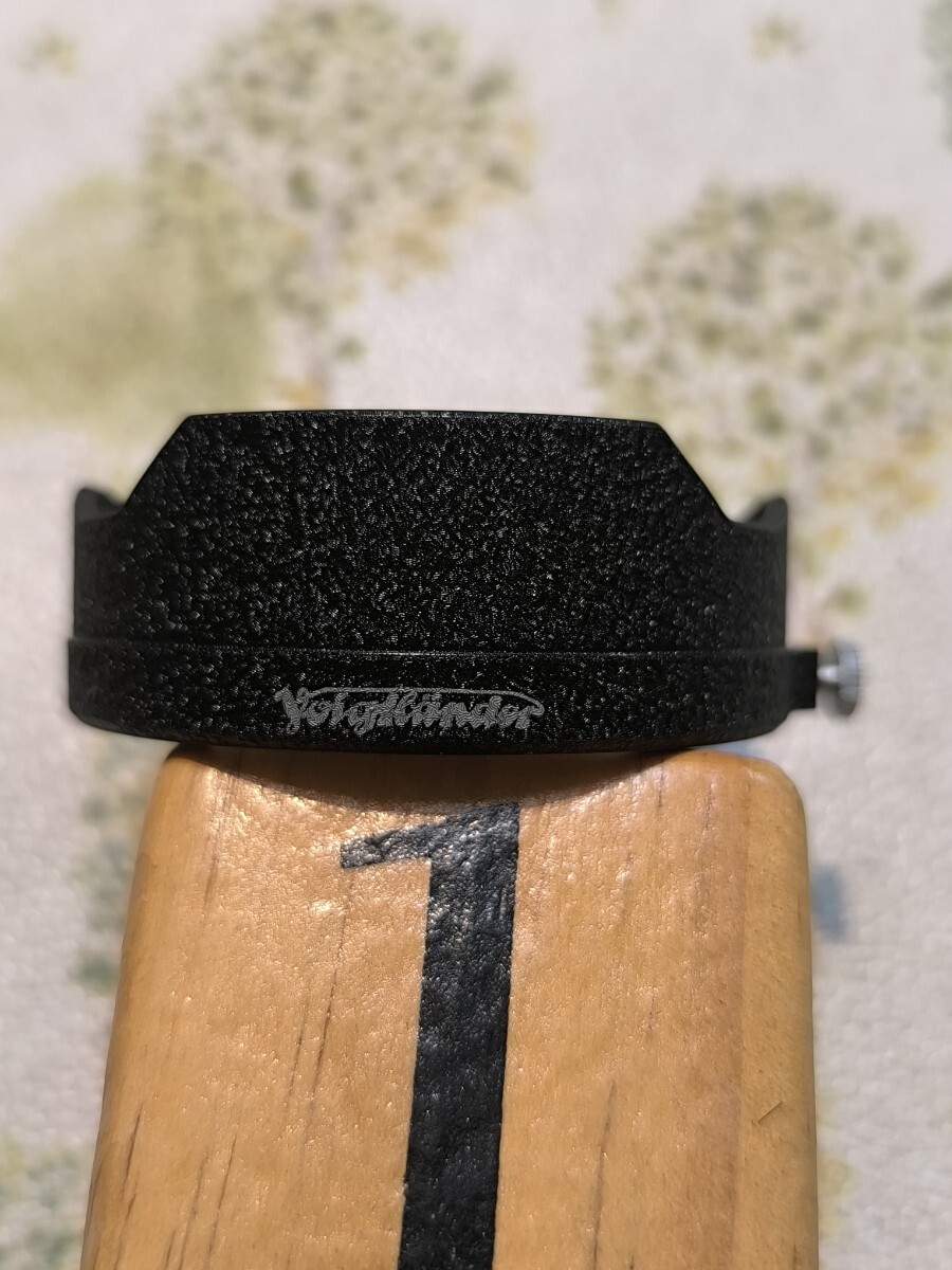 珍品 フォクトレンダー VOIGTLANDER ULTRON 28mm F1.9 L39 マウント 専用 フード