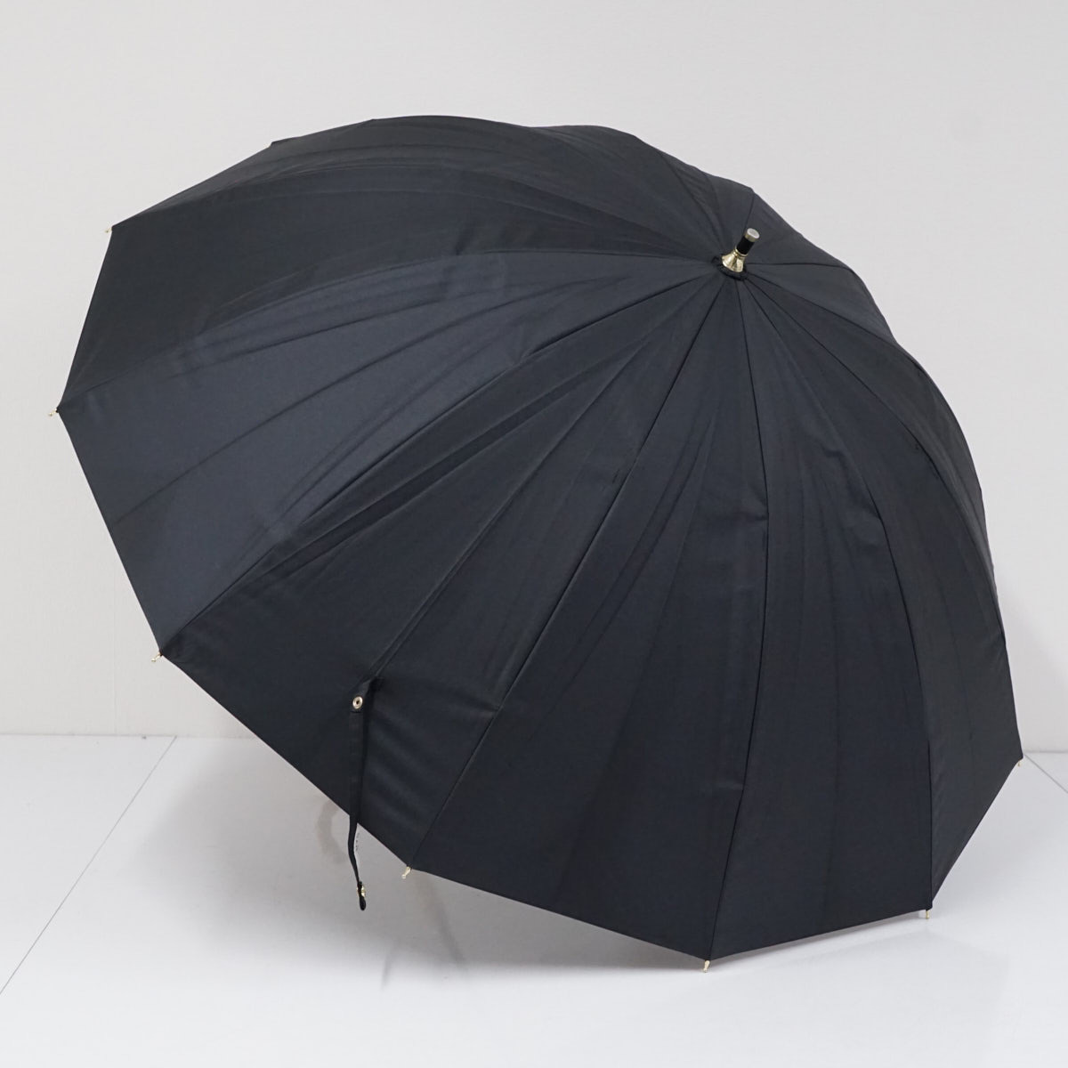 晴雨兼用日傘 Wpc. UVO ウーボ 12本骨 USED品 ブラック 遮光 遮熱 UV 最強の日傘 寒竹手元 グラス骨 A3068