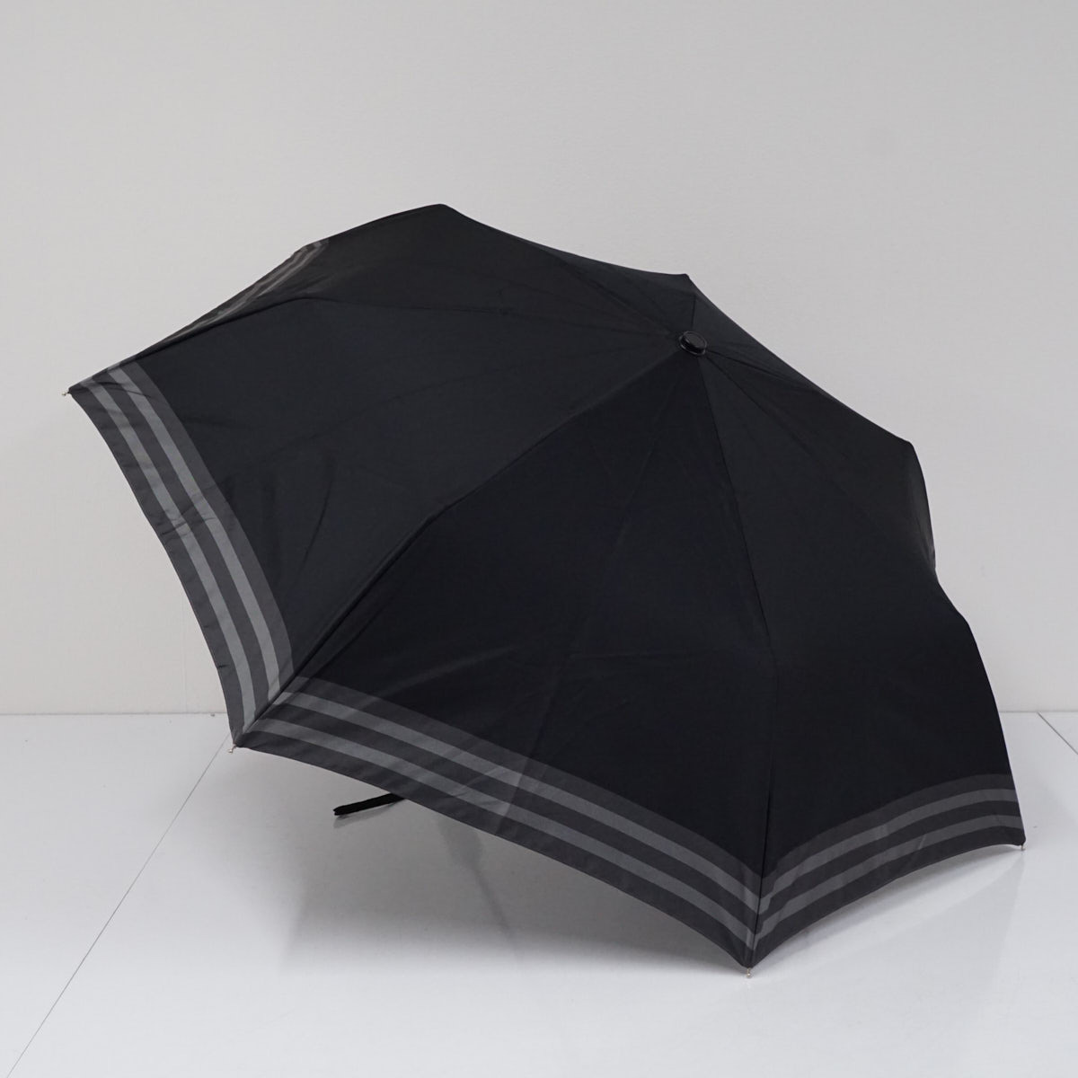 折りたたみ傘 LANVIN en Bleu ランバン オン ブルー USED美品 メンズ 自動開閉 ボーダー グラス骨 ブラック 55cm FS9261