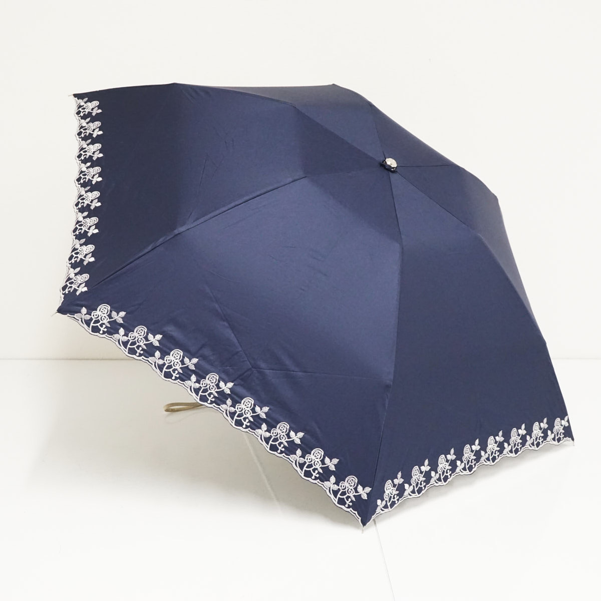 折りたたみ日傘 CHARLES JOURDAN シャルルジョルダン USED美品 晴雨兼用 花柄 フラワー 刺繍 ネイビー 遮光 UV 50cm FA9370