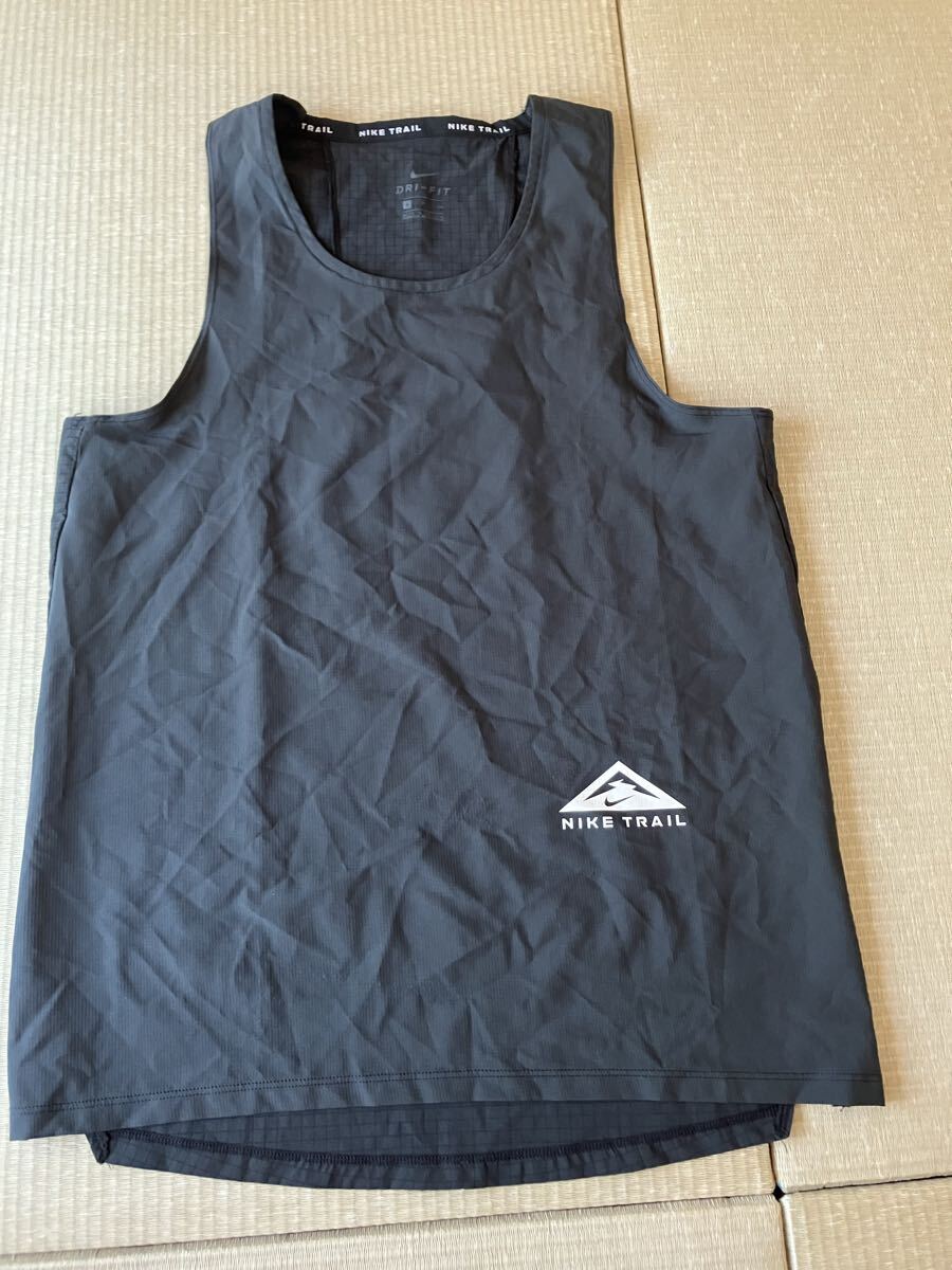 NIKEトレイルズ　タンクトップ　メンズSサイズ