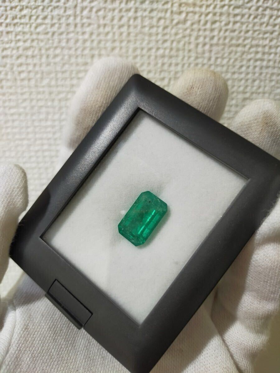 大粒 天然エメラルド 9.315ct ルース EMERALD colombia コロンビア産 鑑別書付 loose エメラルド 9ct 9カラット 10ct 10カラット