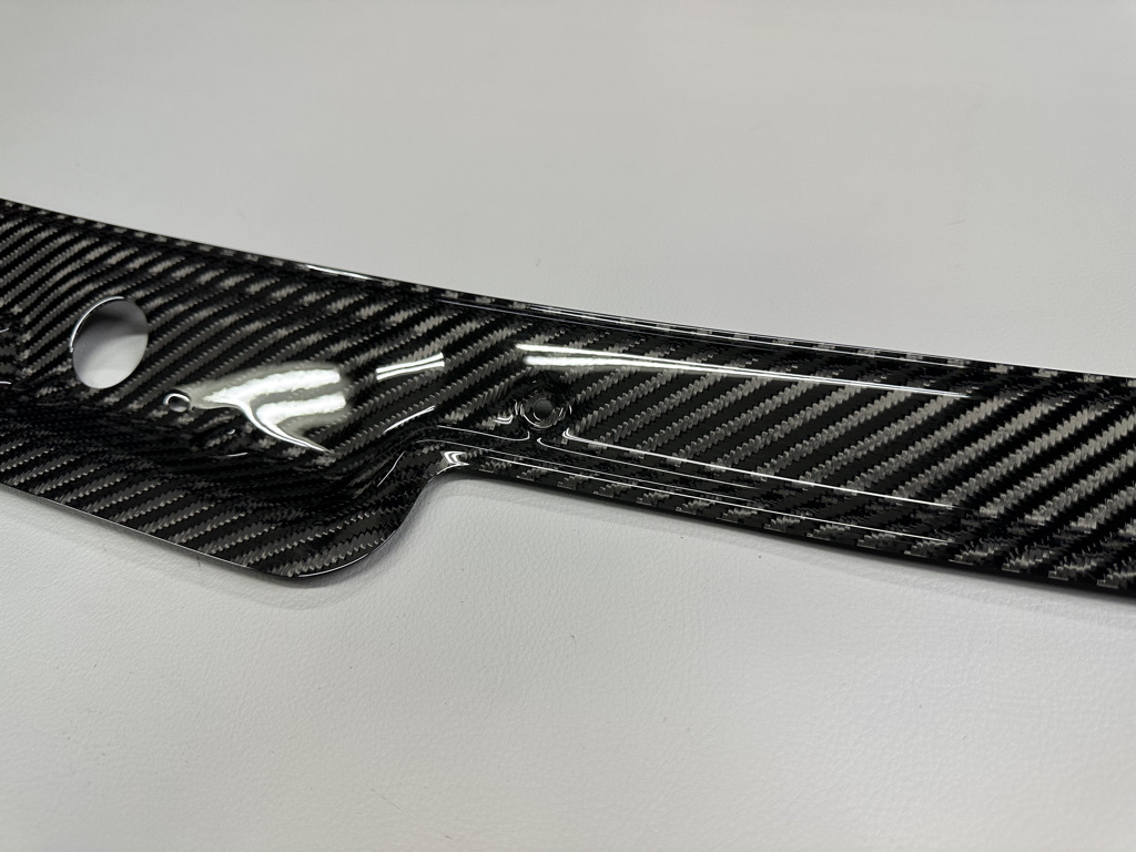 送料無料　三菱GTO カーボン製ワイパーカウル　フロントガーニッシュ z15a z16a 6G72 RH　クリア塗装仕上げ
