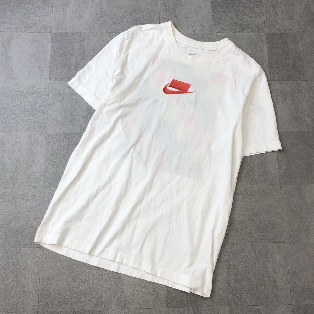 NIKE ナイキ　THE NIKE TEE 刺繍 半袖Tシャツ　半袖シャツ　半袖カットソー　綿100 ホワイト 白　サイズL 古着