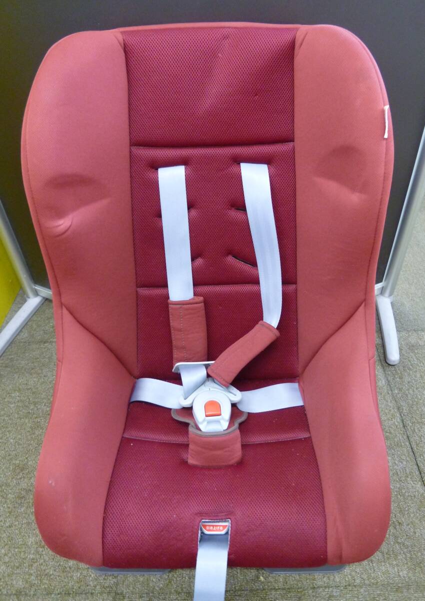 中古 TAKATA タカタ チャイルドシート TKSYM022 [W-281] 送料無料(北海道・沖縄・離島・佐川急便中継料金がかかる地域は除く)