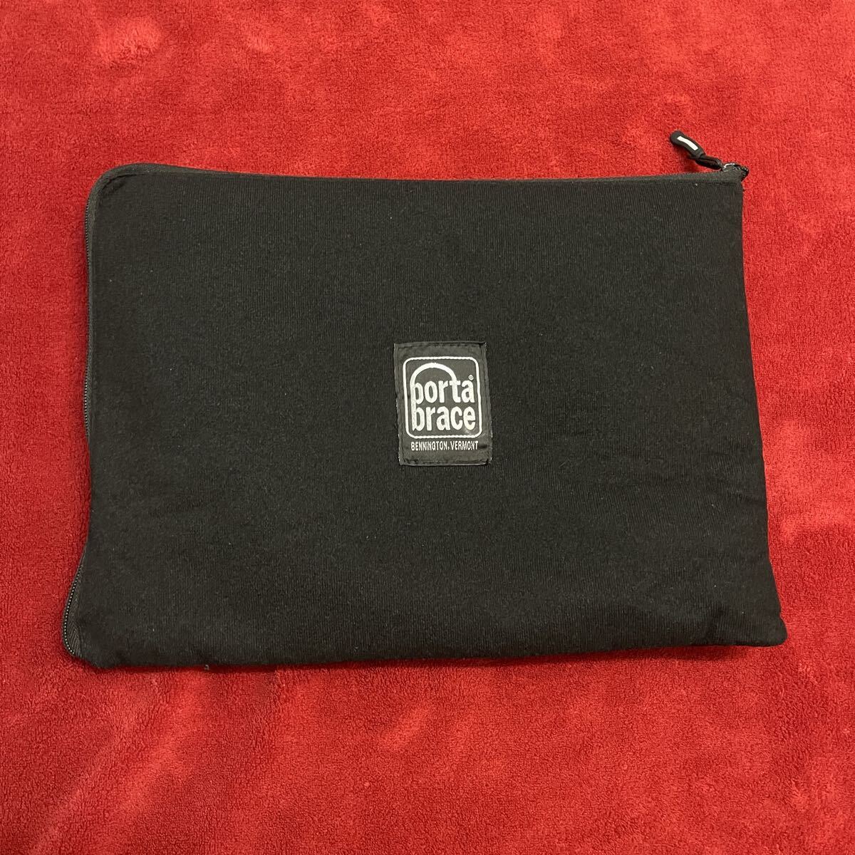 ★美品★ PortaBrace Zippered Padded Pouch ポータブレイス ジッパーポーチ ブラック ノートPC・タブレットなど保護