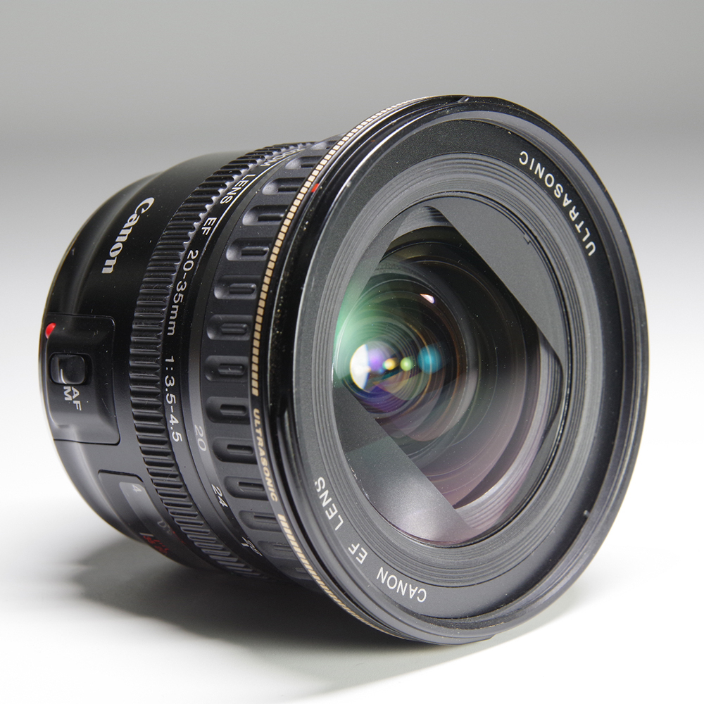 キャノン　レンズ　EF ULTRASONIC 20-35 1:3.5-4.5　593