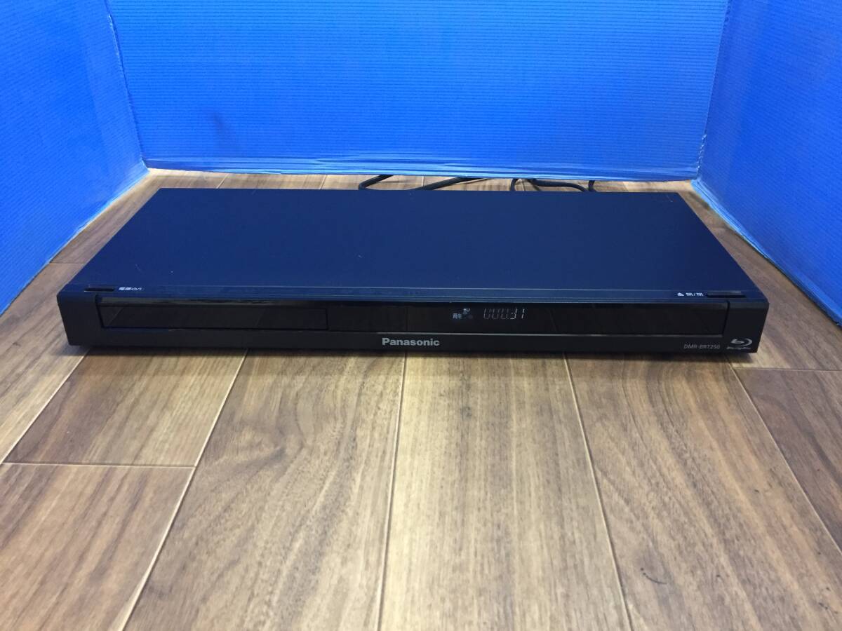 Panasonic DIGA ブルーレイディスクレコーダー DMR-BRT250 　中古品8798