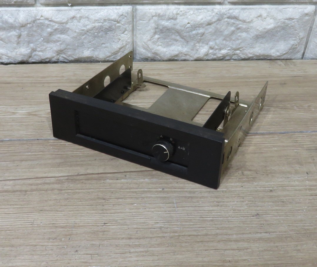 ★≪ジャンク品≫5インチベイ HDD電源セレクタ ainex HDD-SEL[t25082821]