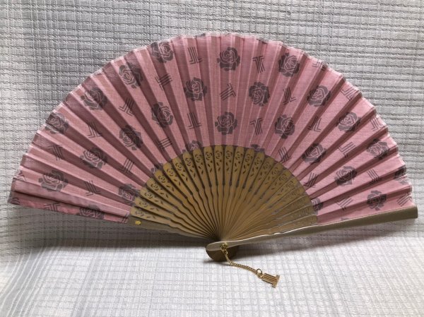☆新品☆LANVINランバン/扇子/ケース付き/花＆ロゴ柄ピンク×ベージュ