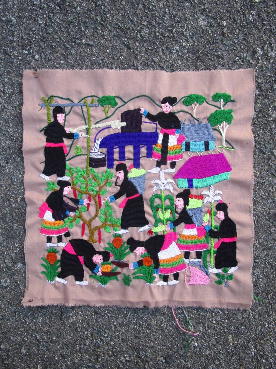 ③新品＊ラオス＊モン族の暮らし＊手刺繍＊ハンドステッチ＊生地