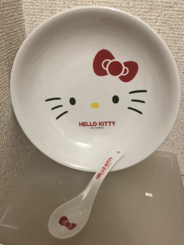【即決・送料無料】 ハローキティ　カレーセット（カレー皿、スプーン）