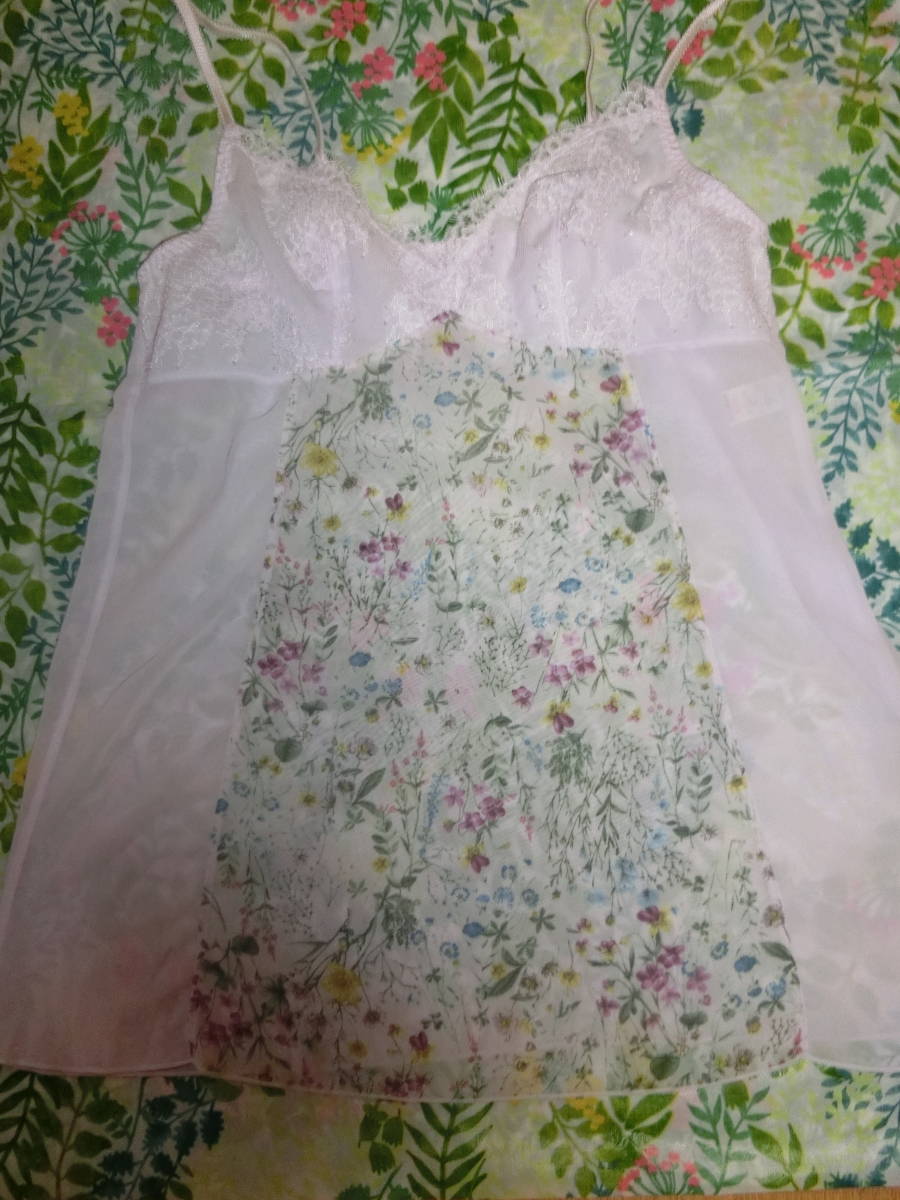 トリンプ キャミソール Ｍ バスト７９～８７㎝ ♪花柄・ 新品・タグ付き