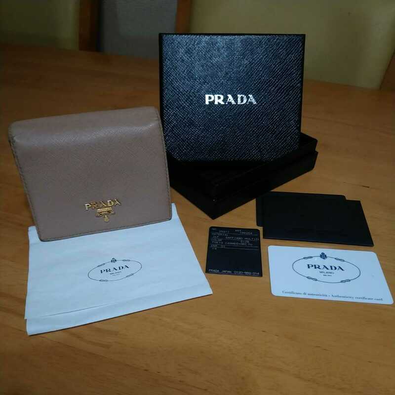 中古 PRADA プラダ 二つ折り財布 箱、カード付き 難あり ジャンク 送料無料