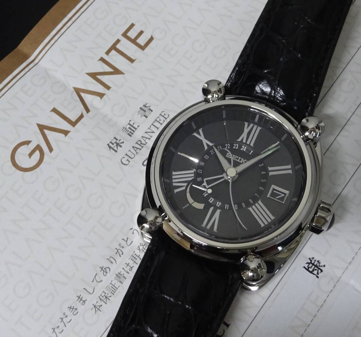 美品 SEIKO セイコー ガランテ GMT スプリングドライブ SBLA047 黒文字盤 メンズ 保証書あり 純正内外箱あり 本物