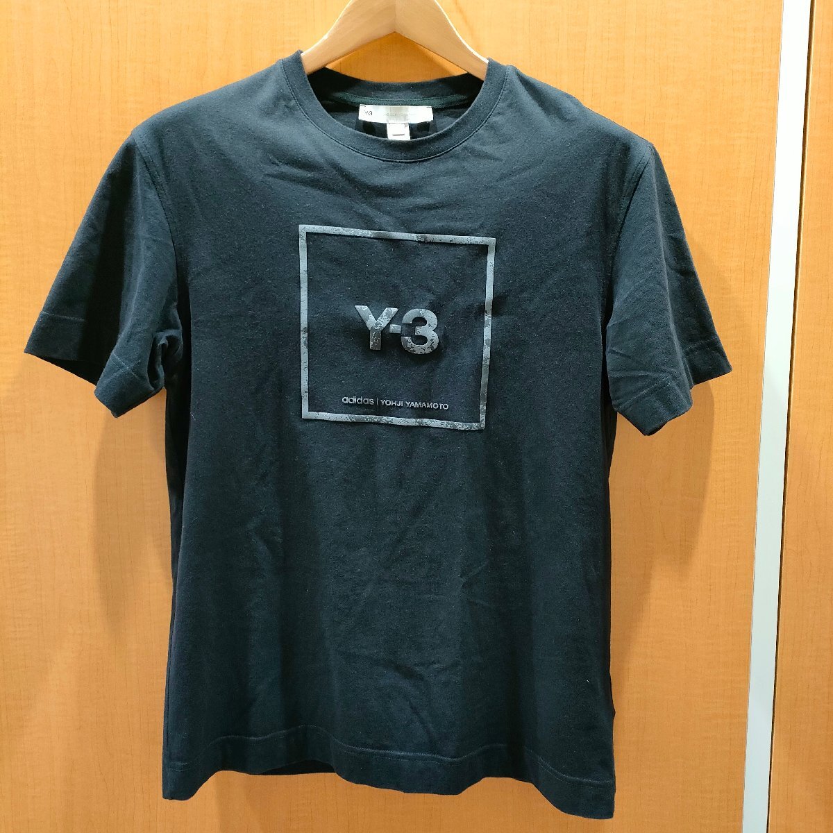 Y-3 ワイスリー ロゴ Tシャツ スクエアラベルロゴ Tシャツ 半袖 カットソー SQUARE LABEL GRAPHIC メンズ Sサイズ ブラック トップス S1553
