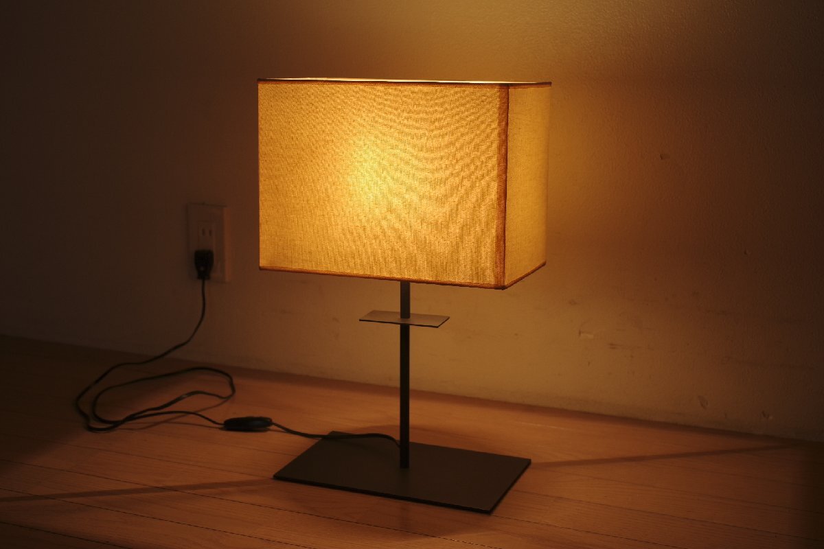 展示品 cassina.ixc カッシーナ NEW YORK テーブルランプ カトリーヌ・メミ 間接照明 スタンドライト モダン イタリア製 ブラック (A)