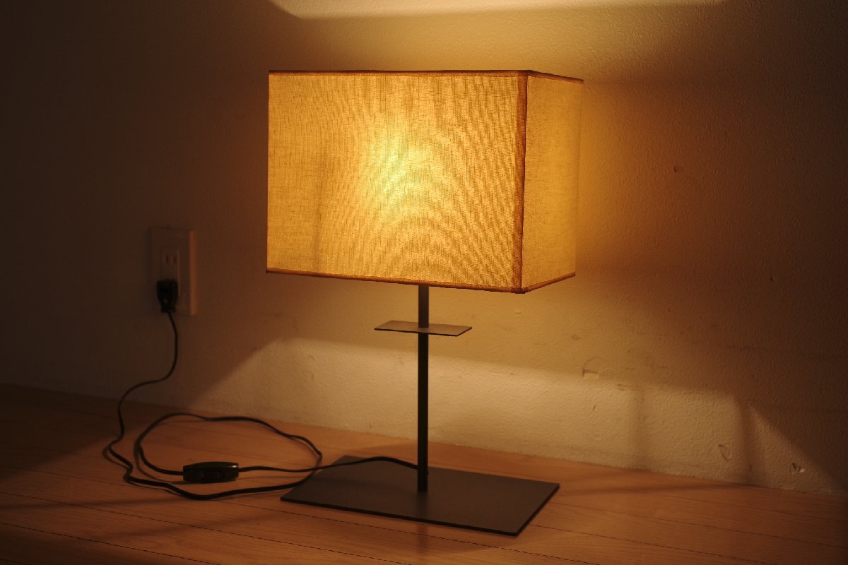 展示品 cassina.ixc カッシーナ NEW YORK テーブルランプ カトリーヌ・メミ 間接照明 スタンドライト モダン イタリア製 ブラック (B)