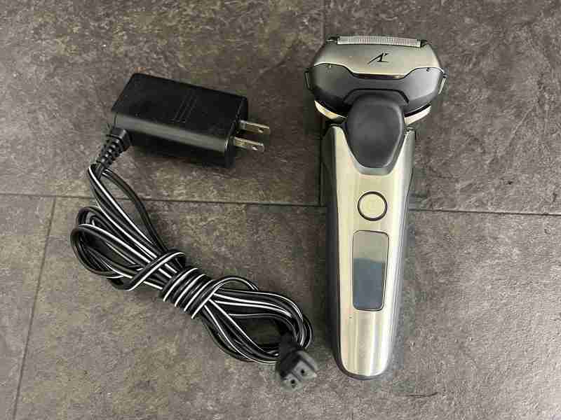 CT11457　Panasonic パナソニック ES-ELT4A 電気シェーバー 髭剃り