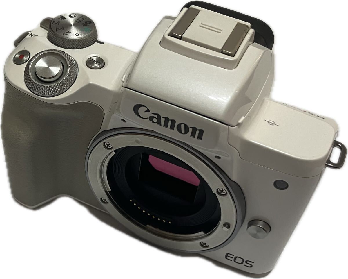 ★極上美品★ キヤノン Canon EOS Kiss M ホワイト #21550003