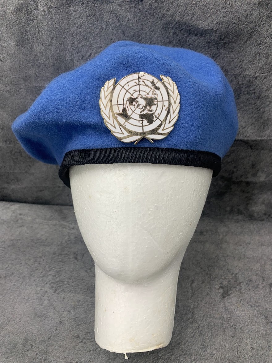 【 ベレー帽 ブルー ベレー 国連 】キャップ 帽子 国連バッジ付き 国連 当時物
