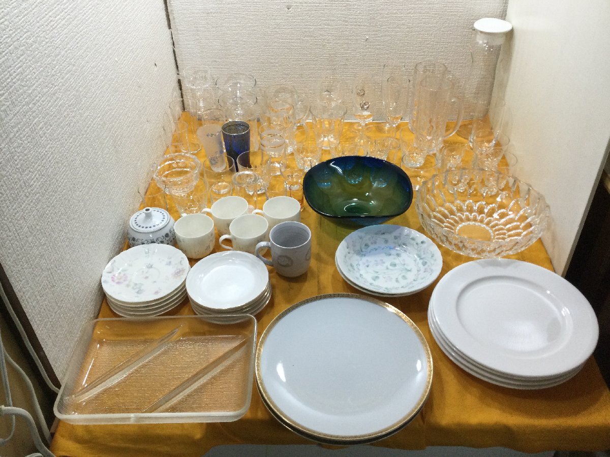 Noritake 昭和レトロ他　ワイングラス　ジョッキ　デザートグラス　大皿　コーヒーカップ&ソーサー　シュガーポット他　洋食器　まとめて