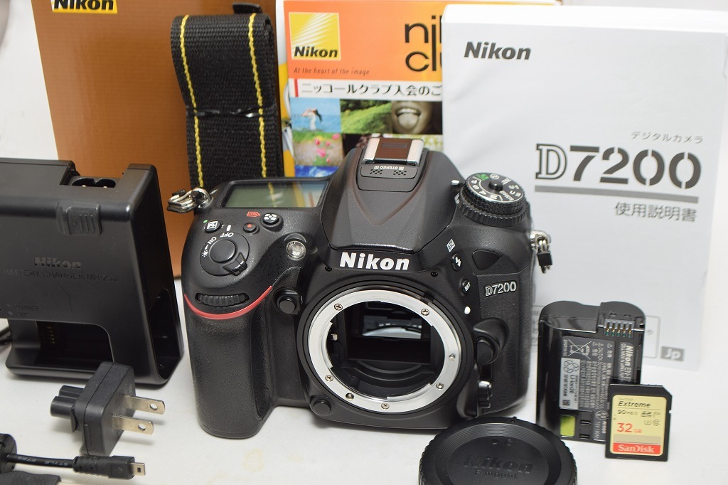 良品★Nikon ニコン D7200 ボディ★元箱付・ショット数約57000回・メモリーカード32GB付