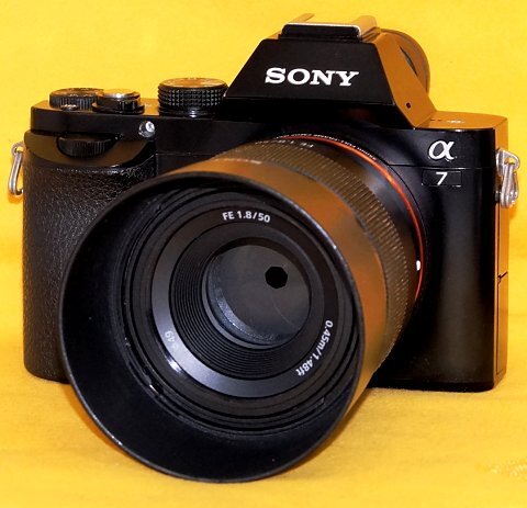 ★一発即決★ソニー「α7」純正レンズ&32GB付★位相差AF対応の最新ファームウェアに更新済です★ミラーレス★フルサイズ★SONY ILCE-7★