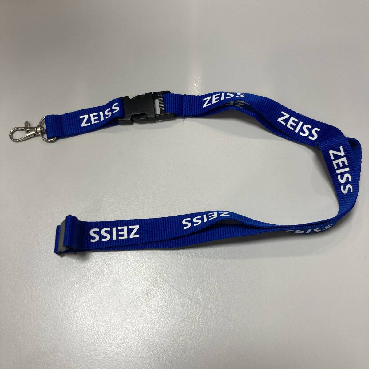 ★ ZEISS カールツァイス ロゴ入り ネックストラップ 未使用 新品 EX00151