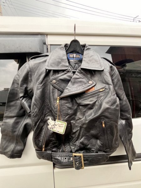 ＵＳＥＤ・長期保管品！ プロショップ高井 レザーライダースジャケット サイズＬ 黒系