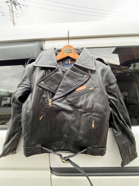 ＵＳＥＤ・長期保管品！ プロショップ高井 レザーライダースジャケット サイズＭ 黒系