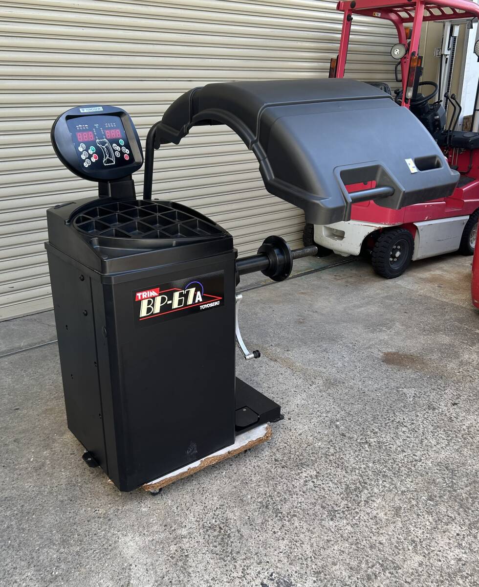 動画有◇東洋精器(TOYOSEIKI) ホイールバランサー BP-67A◇リム径28・リム幅20インチ◇整備 交換 タイヤ チェンジャー 工場◇3-I0001018