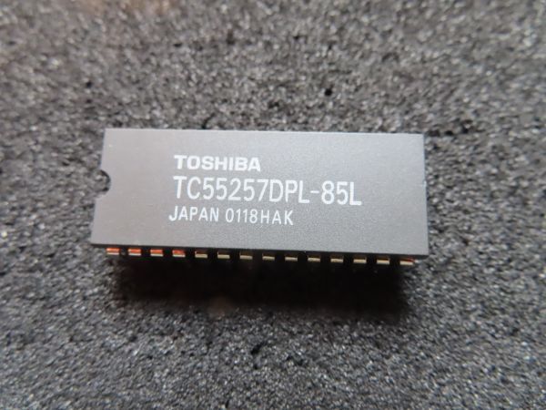 【未使用】TOSHIBA SRAM 256K TC55257DPL-85L