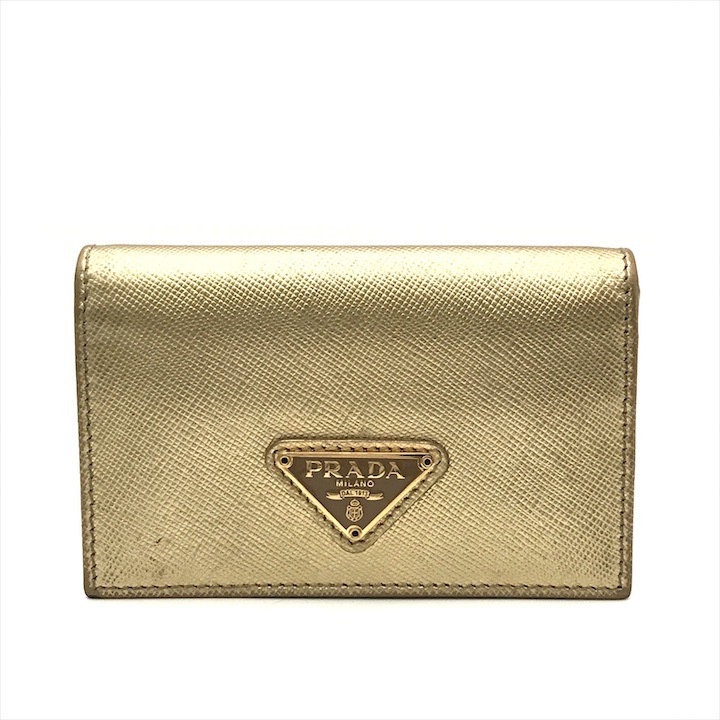 良品 PRADA プラダ 三角ロゴ プレート サフィアーノ レザー 2つ折り カードケース ゴールド 小物入れ h117
