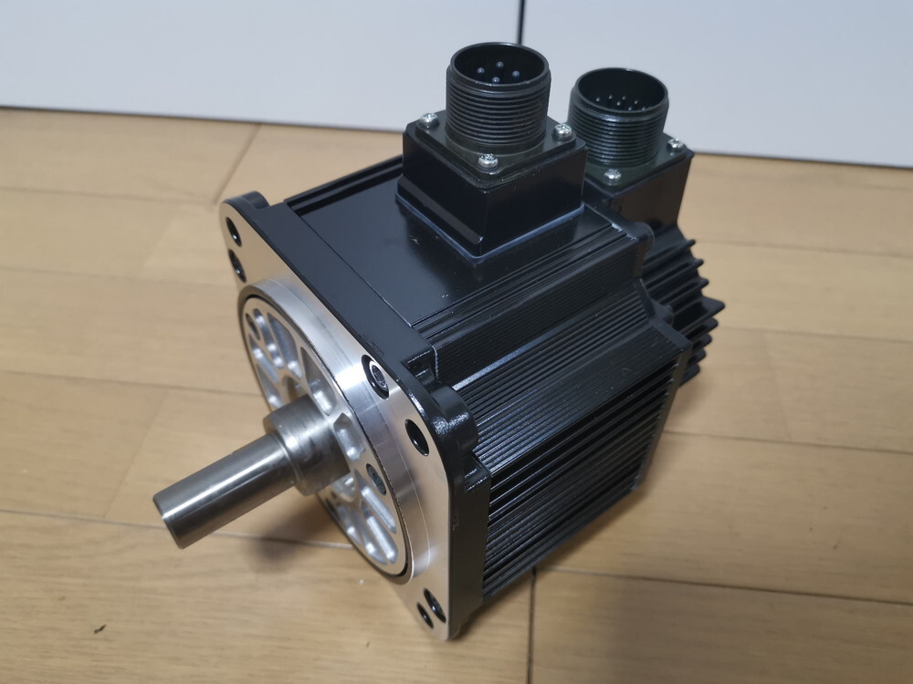 ★未使用に近い★ YASKAWA/安川 SGMGH-05ACA61 サーボモーター 
