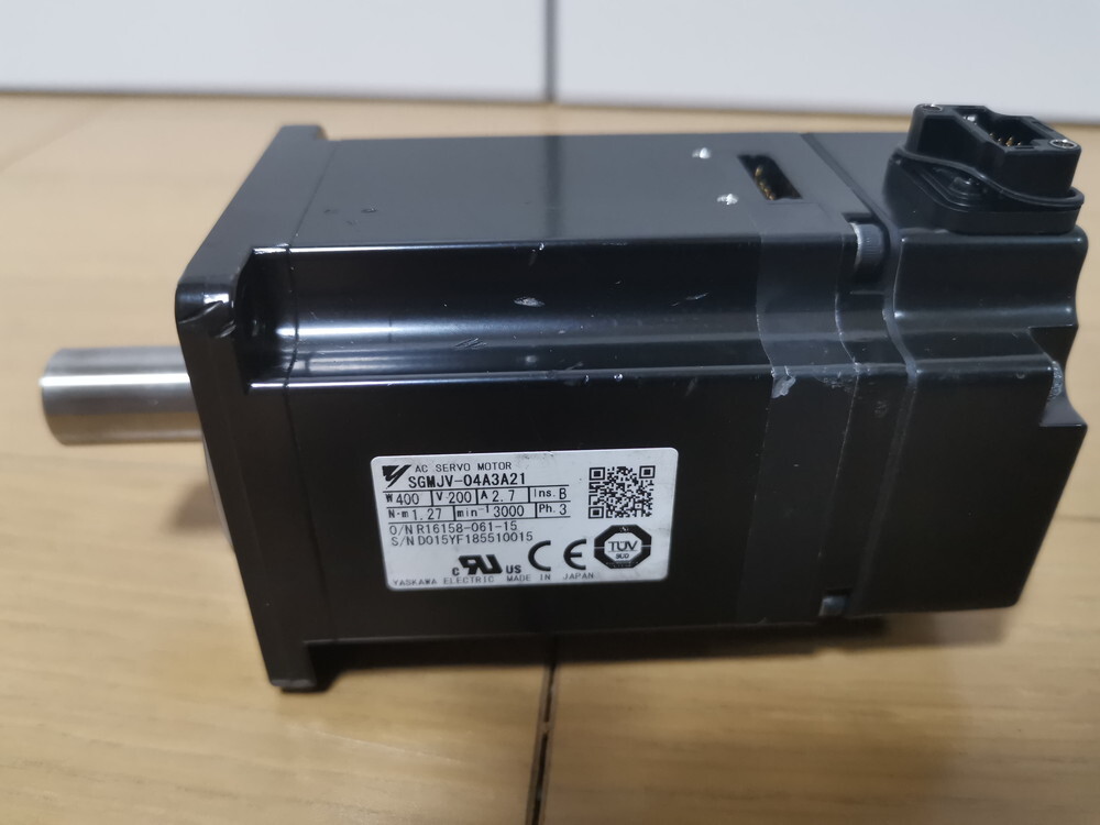 ★動作保証美品★ YASKAWA/安川 SGMJV-04A3A21 サーボモーター 400W