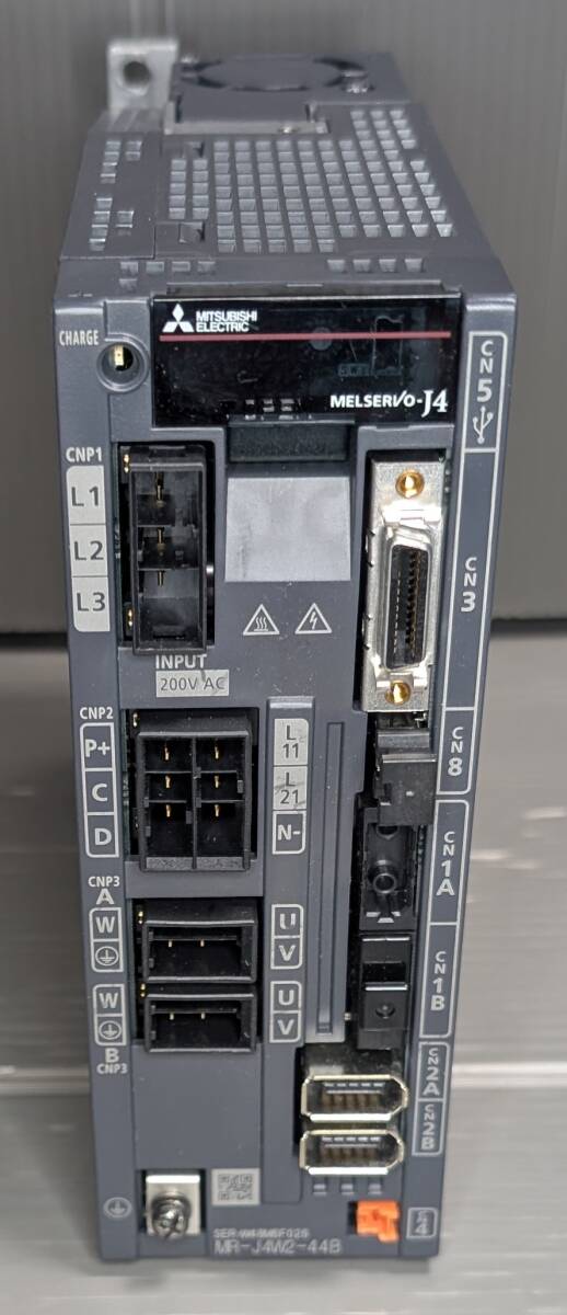 三菱 MITSUBISHI MELSERVO MR-J4W2-44B ACサーボ (B83)